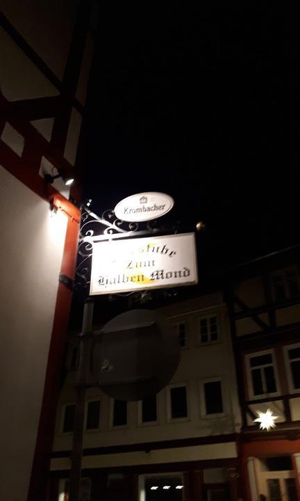 Zum halben Mond